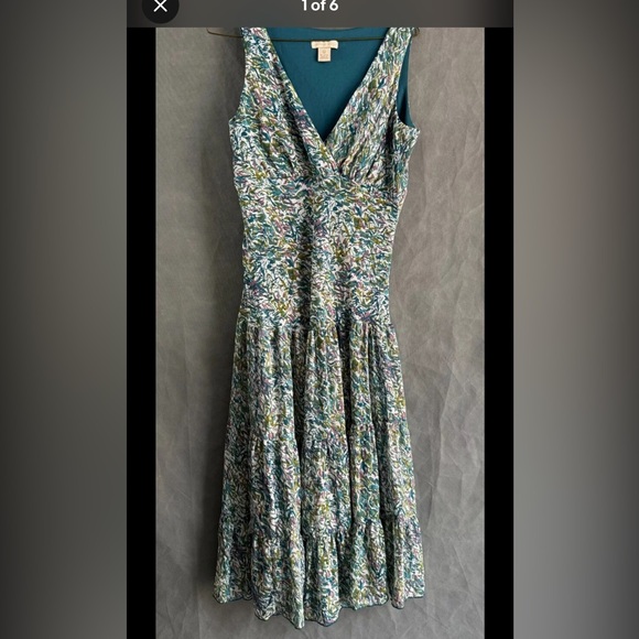 jonathan martin Dresses & Skirts - Jonathan Martin Dress White Teal Floral Drop Waist Midi V-Neck - size Medium